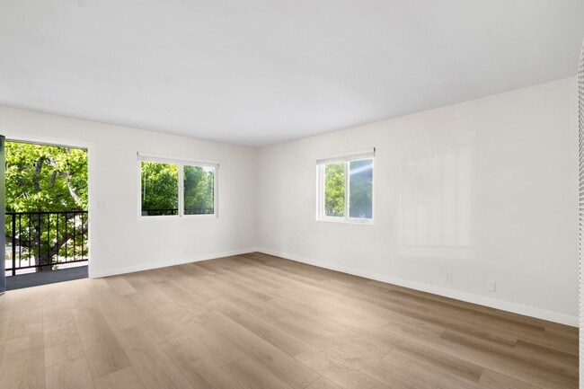 Photo - 121 E Bay St Unit 121D