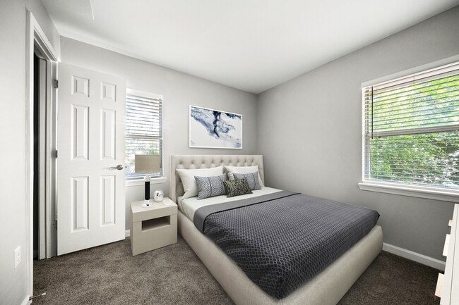 743 @ Howell Mill