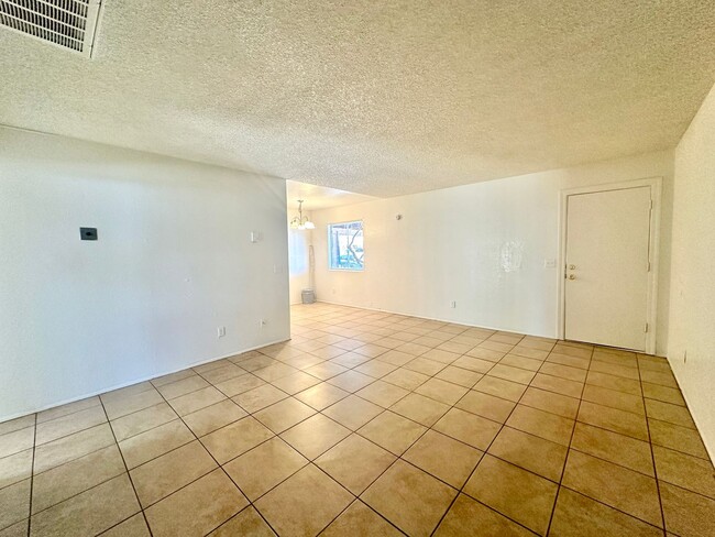 Photo - Alamo1185 Unidad 1185-2