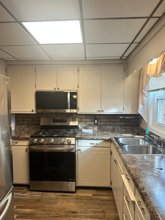 Photo - 2631 Tatham Rd