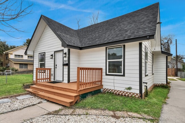 Building Photo - 2811 Winbern St