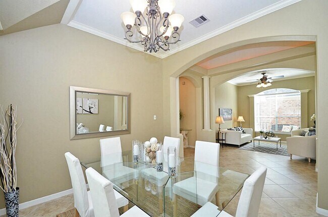 Photo - 1103 Parkhaven Ln