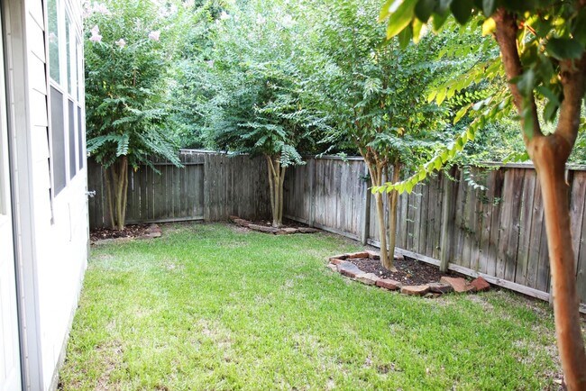 Photo - 142 N Camellia Grove Cir