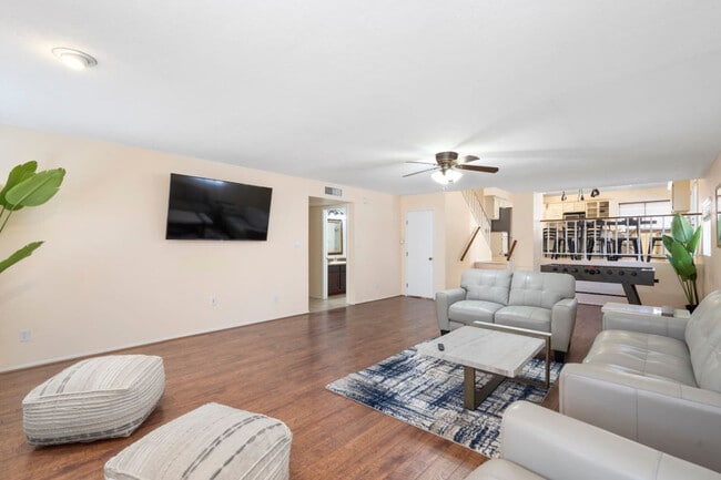 Building Photo - 15619 N 45th Pl Unit ID1245884P Rental