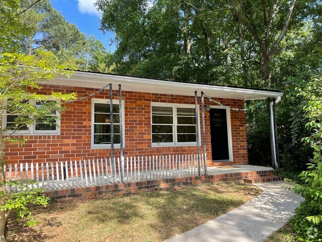 Building Photo - Two Bedroom One Bath in Normaltown Rental