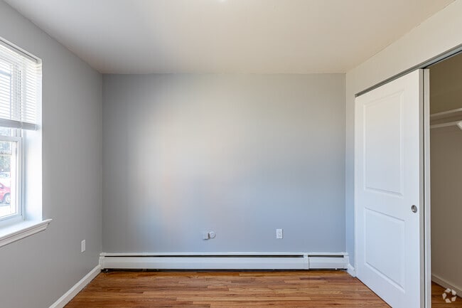 2BR, 1BA- Bedroom