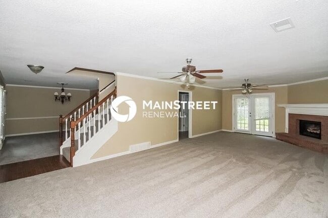 Photo - 4 Bedroom Pet-Friendly Home in Cordova, TN with Main Street Renewal