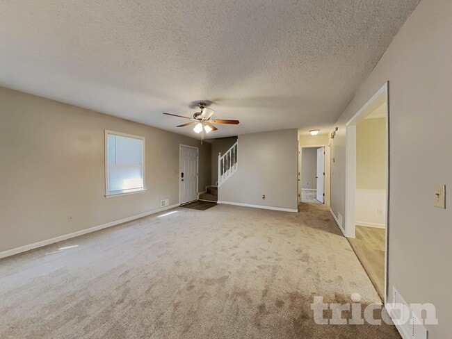 Photo - 529 Slew Ave