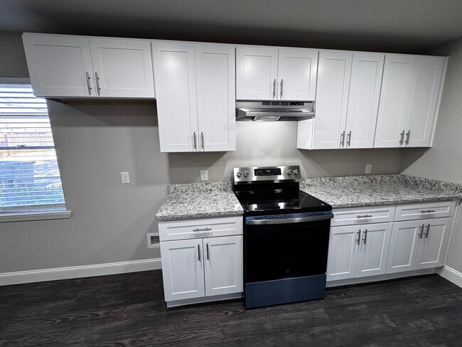 Photo - 1311 Alpine Dr