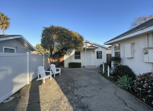 Photo - 1776 Anaheim Ave