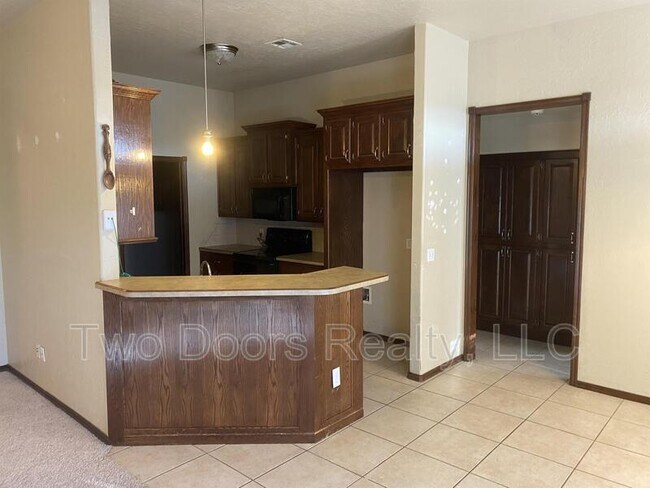 Photo - 617 Allison Ln