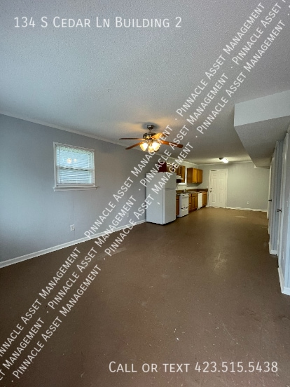 Building Photo - 134 S Cedar Ln Unit 2