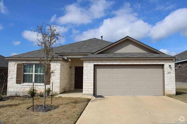 Building Photo - 6019 Akin Stroll Rental