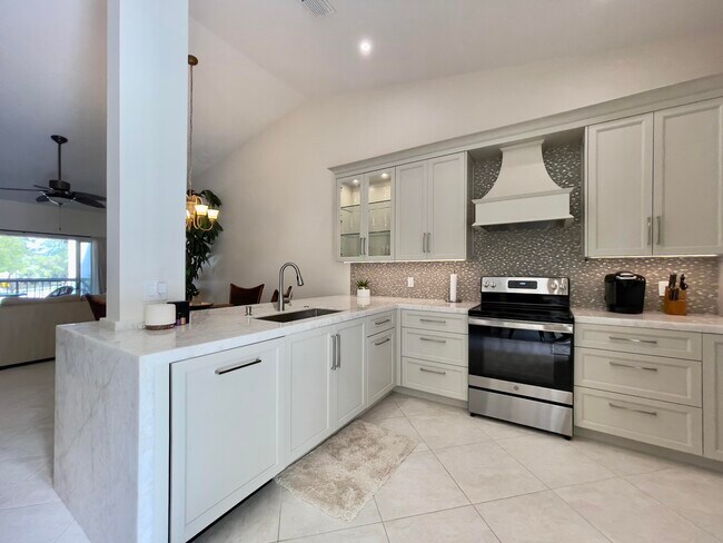 Photo - 202 Cypress Point Dr Unidad 202