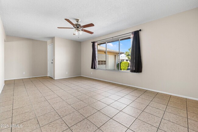 Photo - 4401 W Claremont St