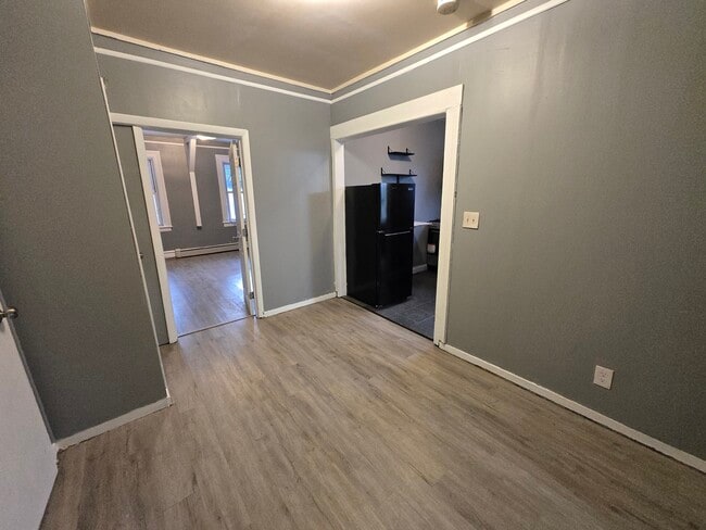 Photo - 8 Farley Ave Unidad 3