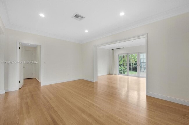 Photo - 1246 Algardi Ave