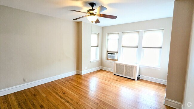 Building Photo - 3750 W Giddings St Unit 3 Rental