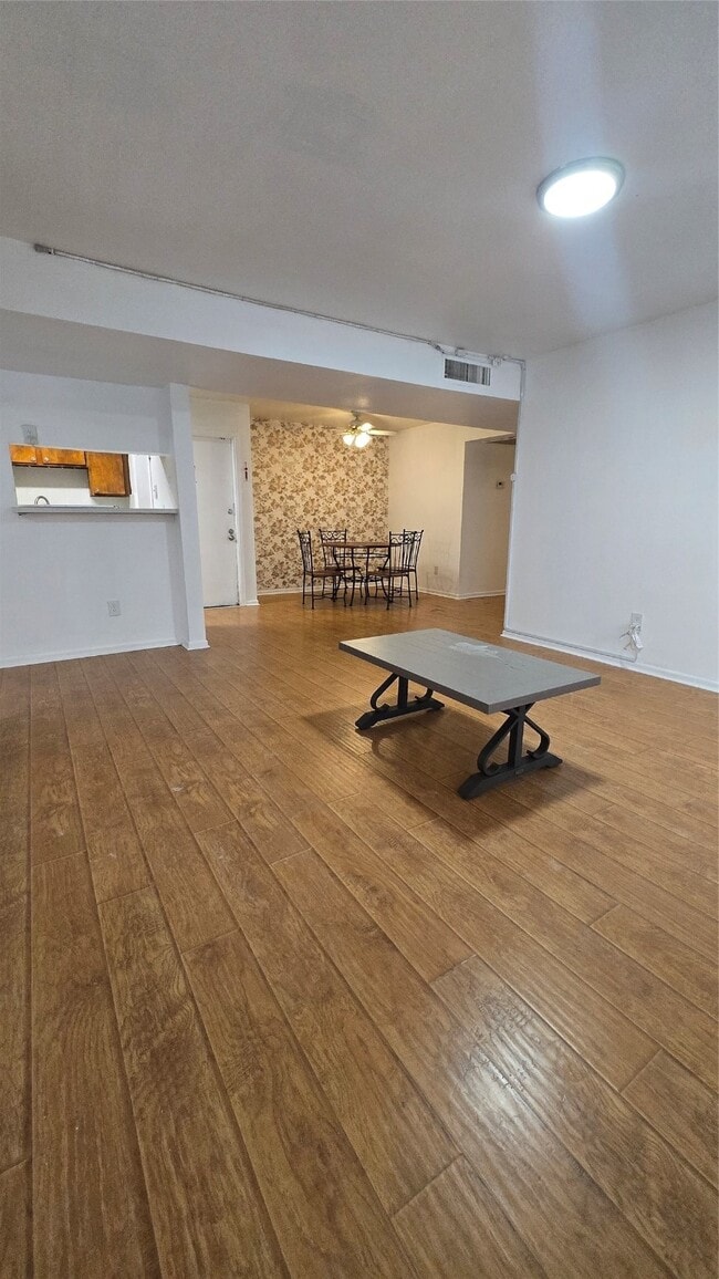 Photo - 8427 Hearth Dr Unidad 4