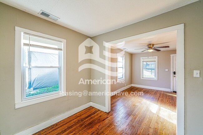 Photo - 707 19th St S