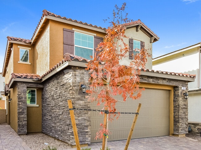 Photo - 297 Austin Bellerose Place