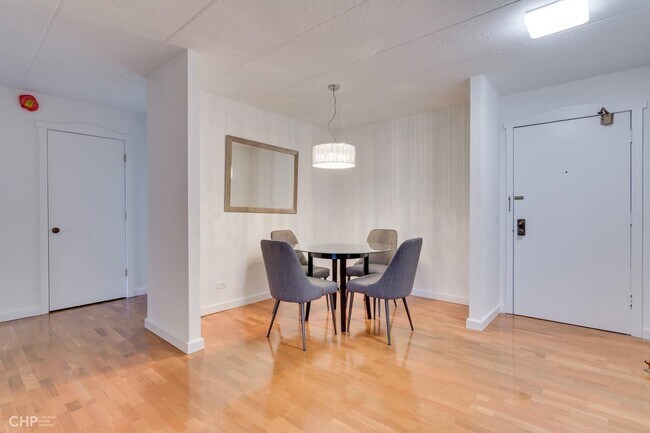 Photo - 1 Renaissance Pl Unit 511