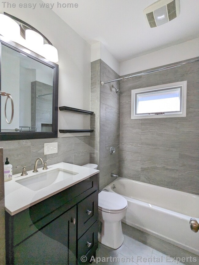 Photo - 108 W Quincy St Unit 1