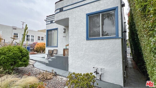 Photo - 4229 Gateway Ave