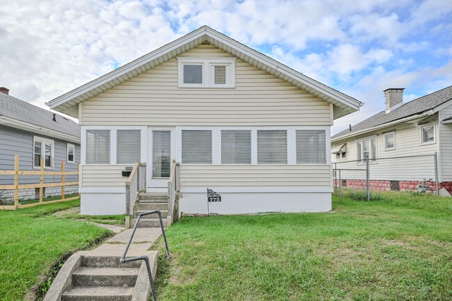 Building Photo - 775 E Southern Ave