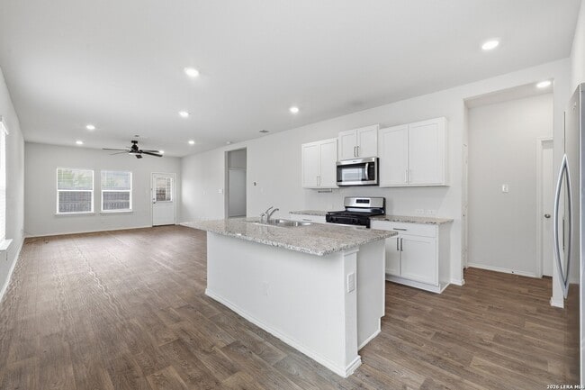 4023 Basil Mdw