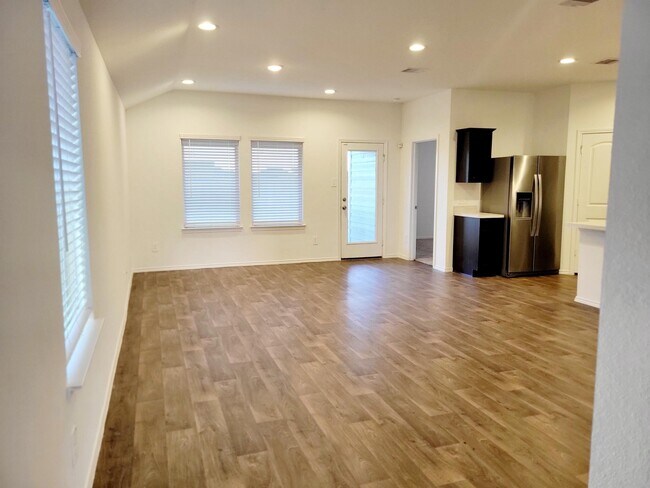 Photo - 21522 Violet Rdg Rd