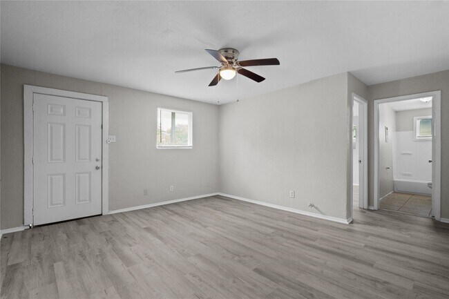 Photo - 2328 Boss St Unit A