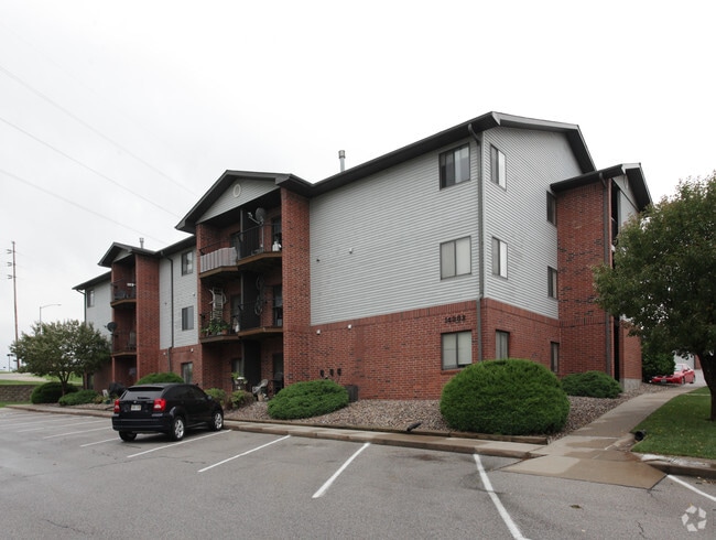 Building Photo - Meadows Park Apartments