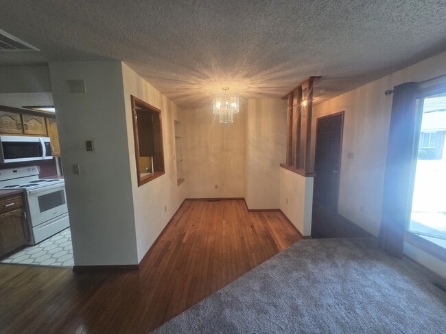 Photo - 2065 S Kentwood Ave