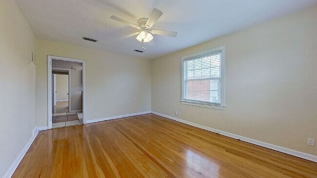 Photo - Welcome to the heart of Historic San Marco in Jacksonville, FL, Unidad #2