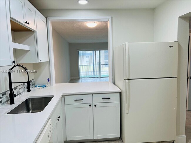 8025 S Colony Cir Unit 210