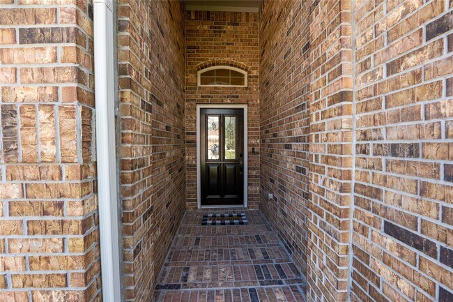 Photo - 193 Climbing Oaks Pl