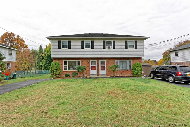 Photo - 238 Old Niskayuna Rd Townhome