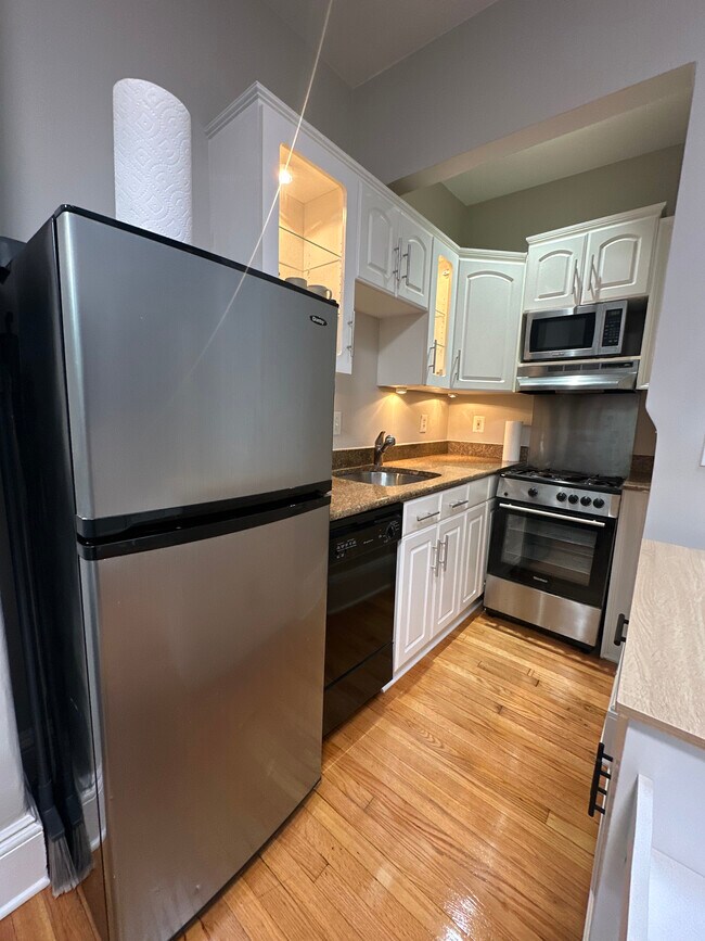 Photo - 141 Arlington St Unit 6