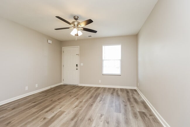 Photo - 5068 Tabitha St