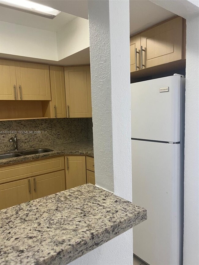 Photo - 16801 NE 14th Ave Unit 310