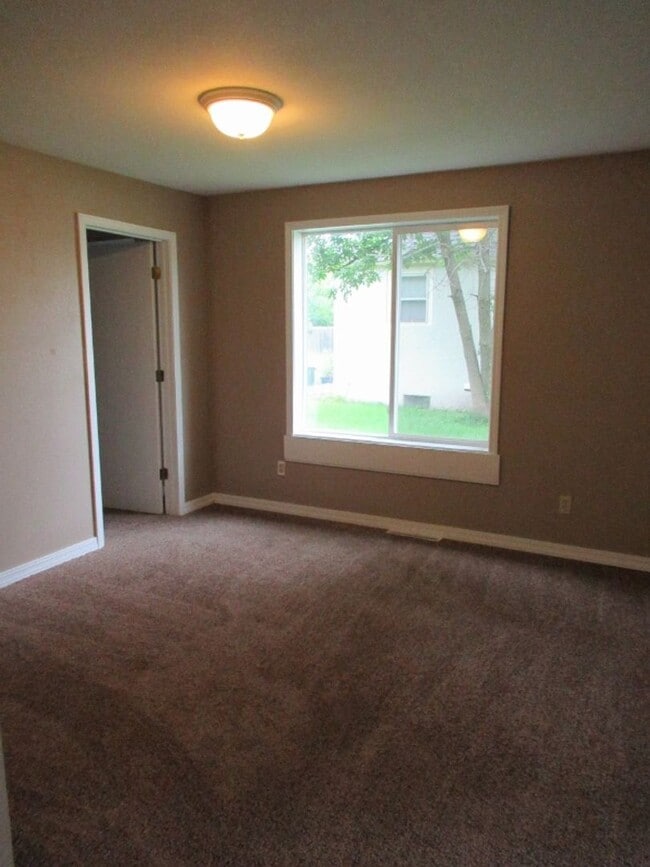 Photo - 2 bedroom house with a shed.