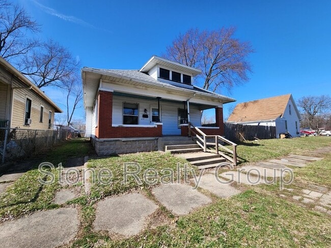 Building Photo - 715 S 16th St