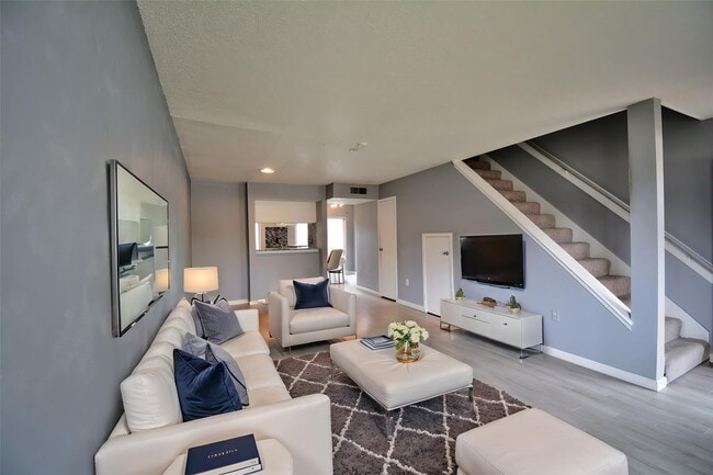 Photo - 260 El Dorado Blvd Unidad 204