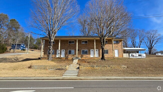 Building Photo - 2 bed/ 1.5 Bathroom Townhouse Church Hill, TN