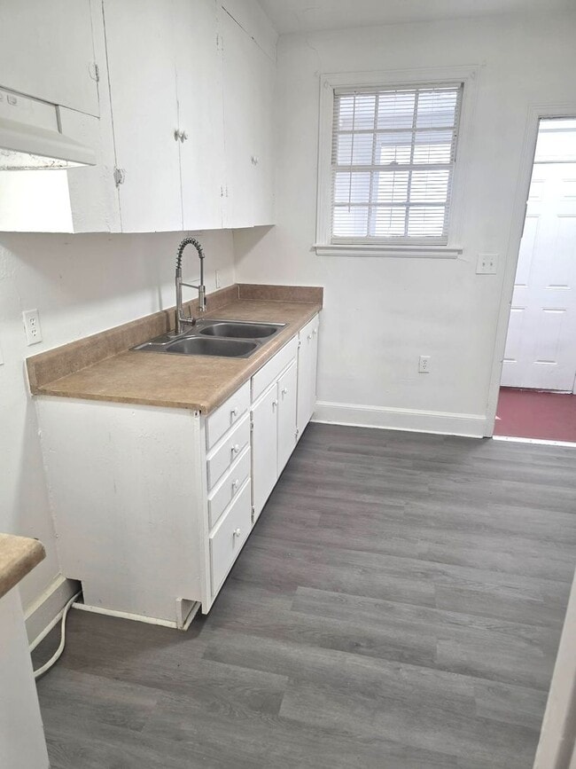 Photo - Two Bedroom Apt For Rent in Sumter SC! Two Weeks FREE!