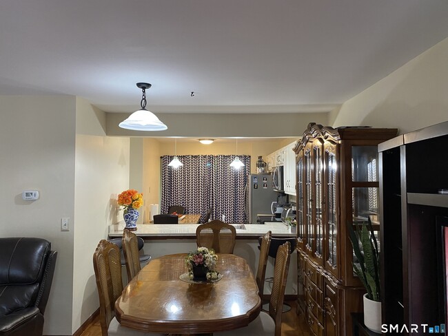 60 Padanaram Rd Unidad L37