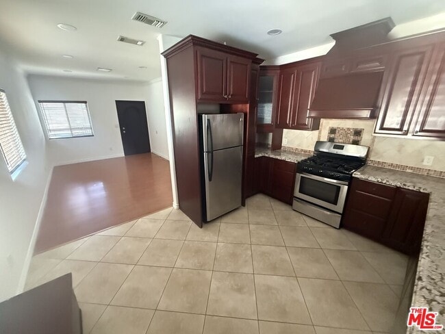 Photo - 2244 Ripple St