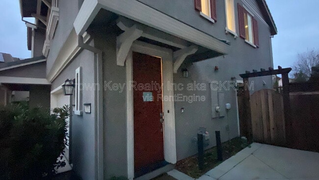 Building Photo - 1026 S Prosperity St