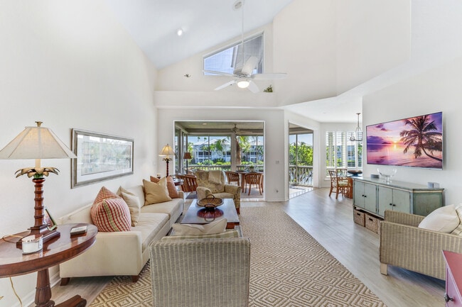 Photo - 777 Beach View Dr